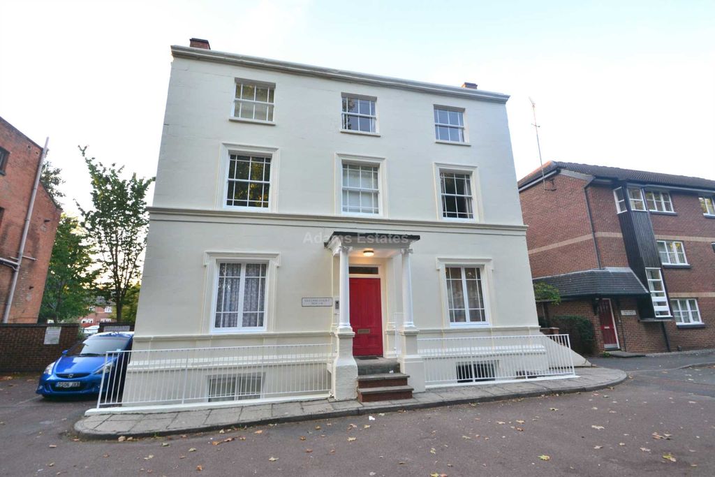 Property photo 1 of 6
