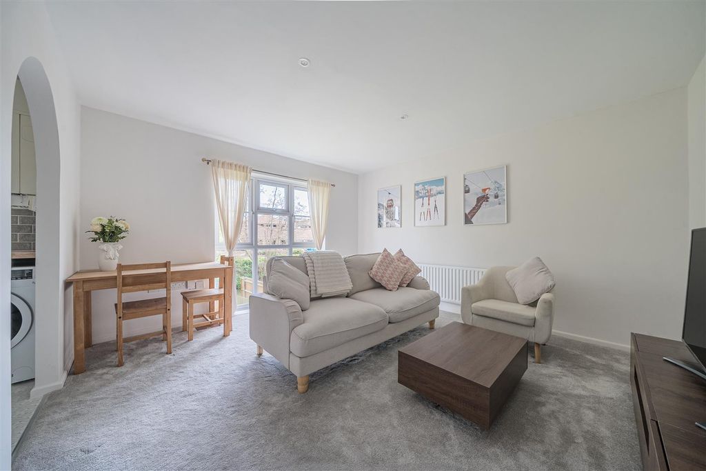 Property photo 3 of 20 Living Room