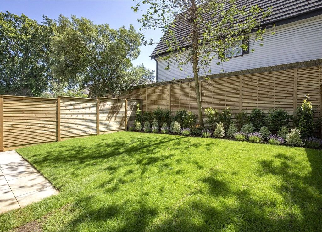 Property photo 2 of 24 Picture No. 31