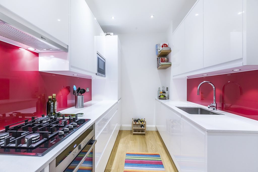 Property photo 1 of 17 Kitchen