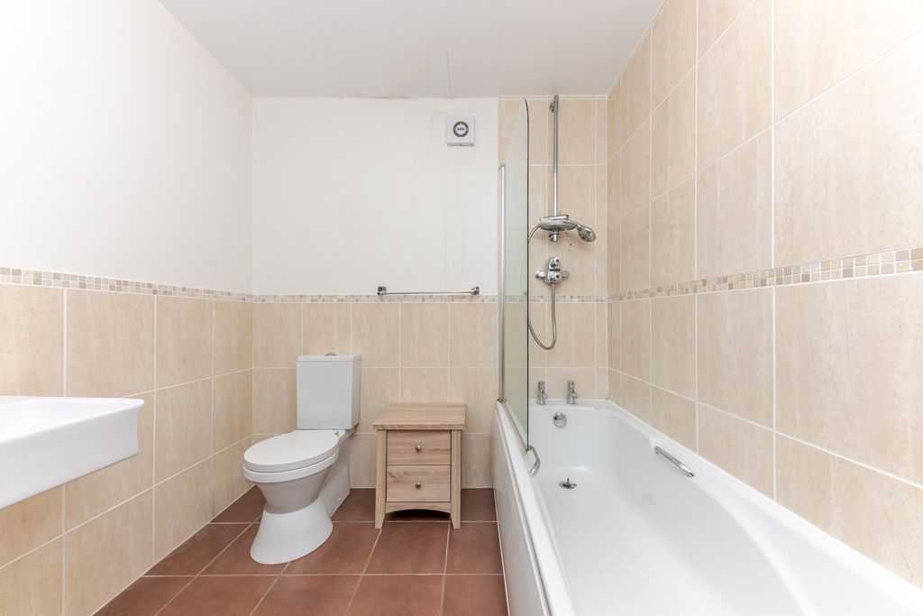 Additional image 8 of 2 bed flat for salePelham Road, Cleethorpes DN35