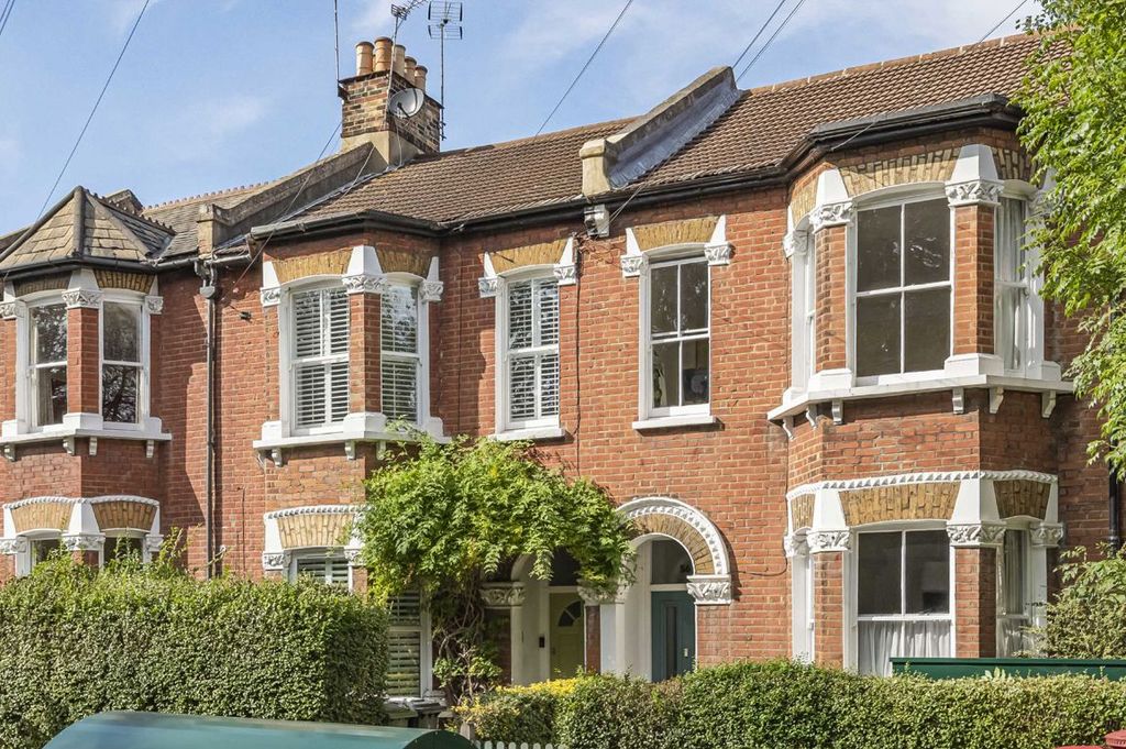 Property photo 1 of 8