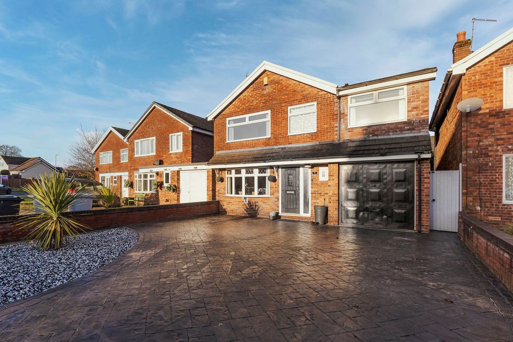 Property photo 1 of 25