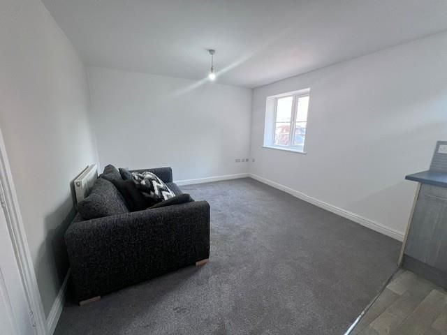 Property photo 3 of 7 Lounge.Jpg