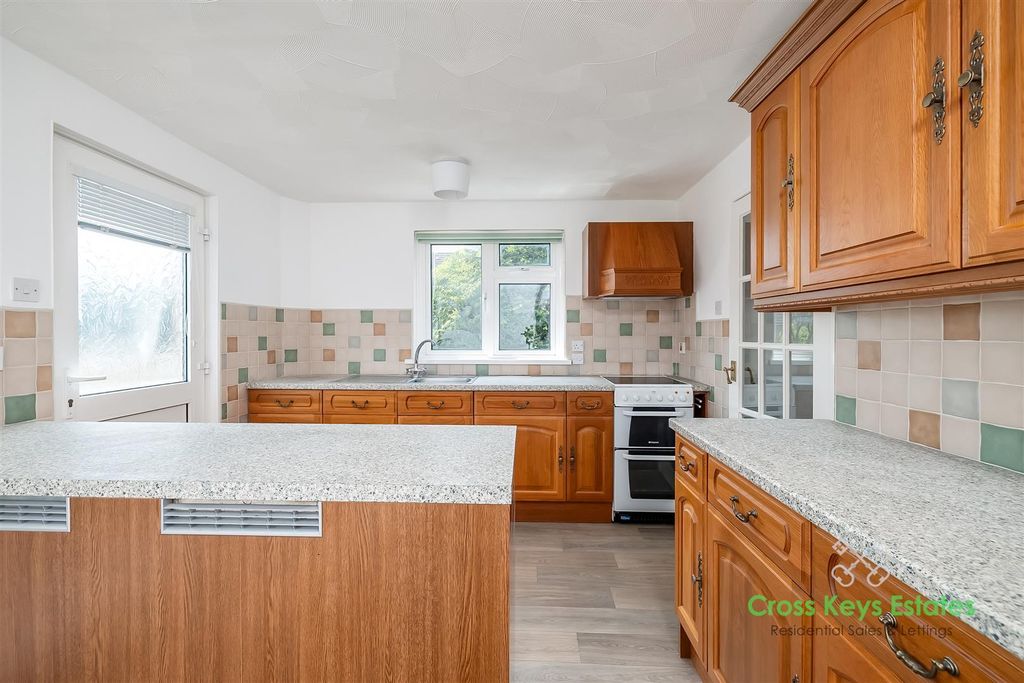 Property photo 2 of 26 Rltvzvvl302Szbuubfmhng.Jpg
