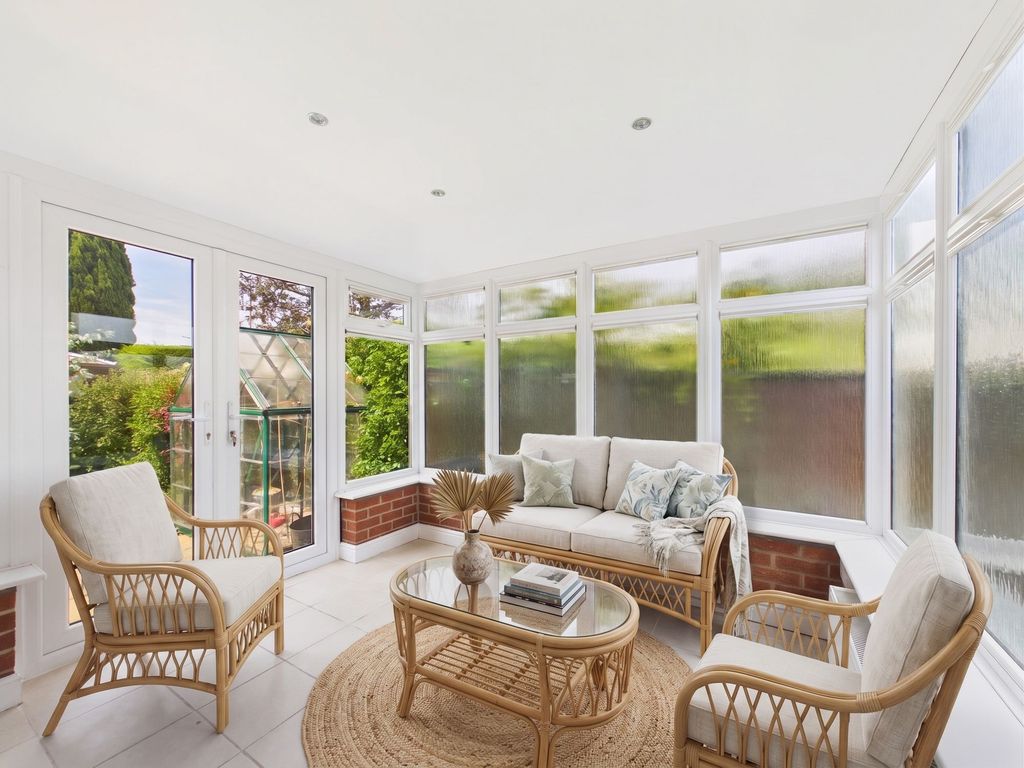 Property photo 3 of 20 Conservatory (Virtually Furnished)