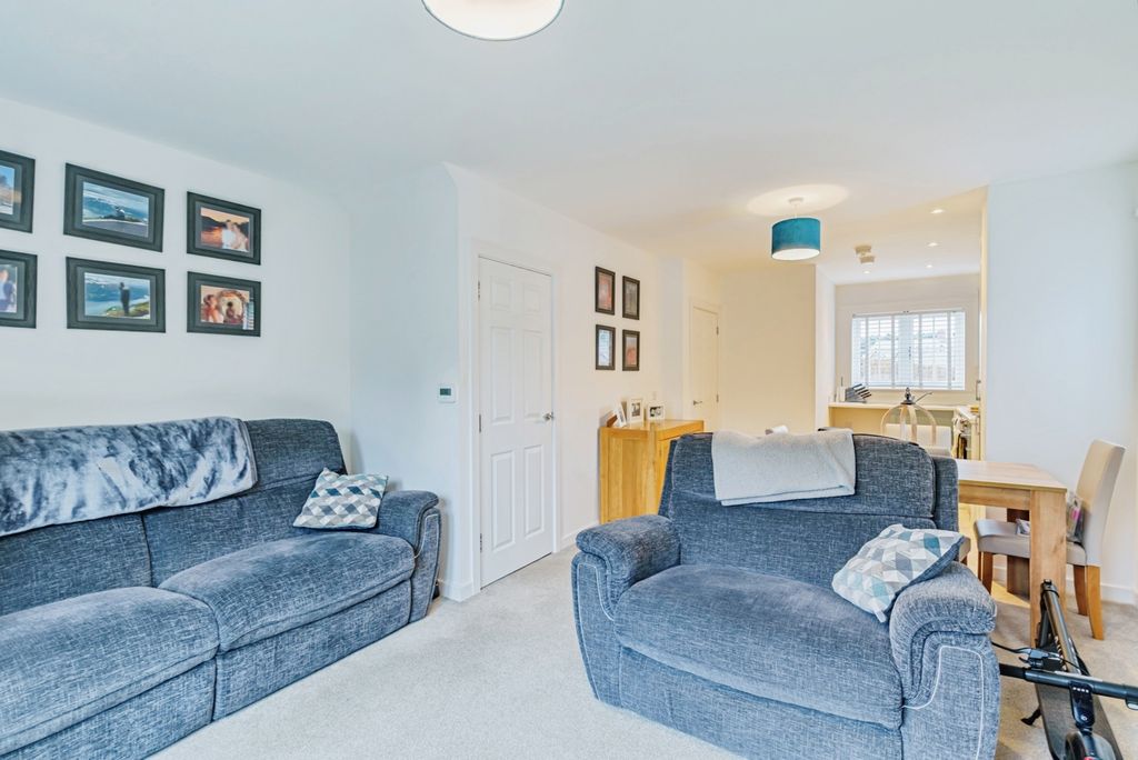 Property photo 2 of 13 Pbox-Img.Jpg