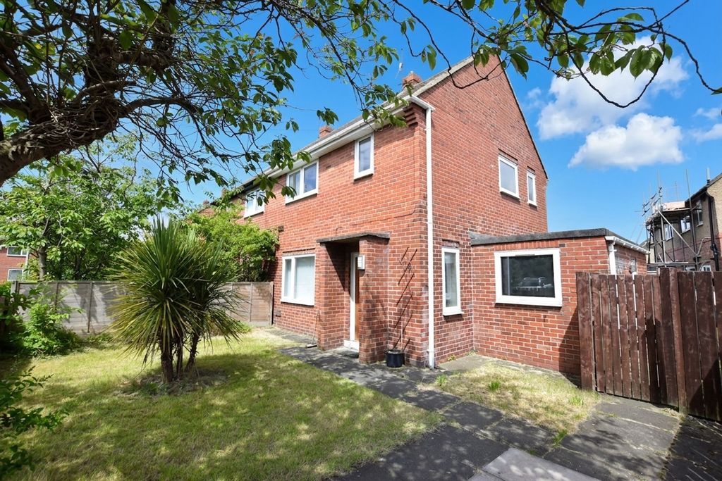 Property photo 2 of 9 External