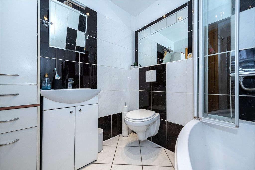 Property photo 3 of 11 Picture No. 11