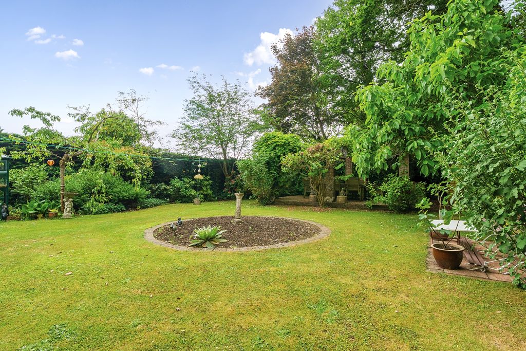 Property photo 3 of 11