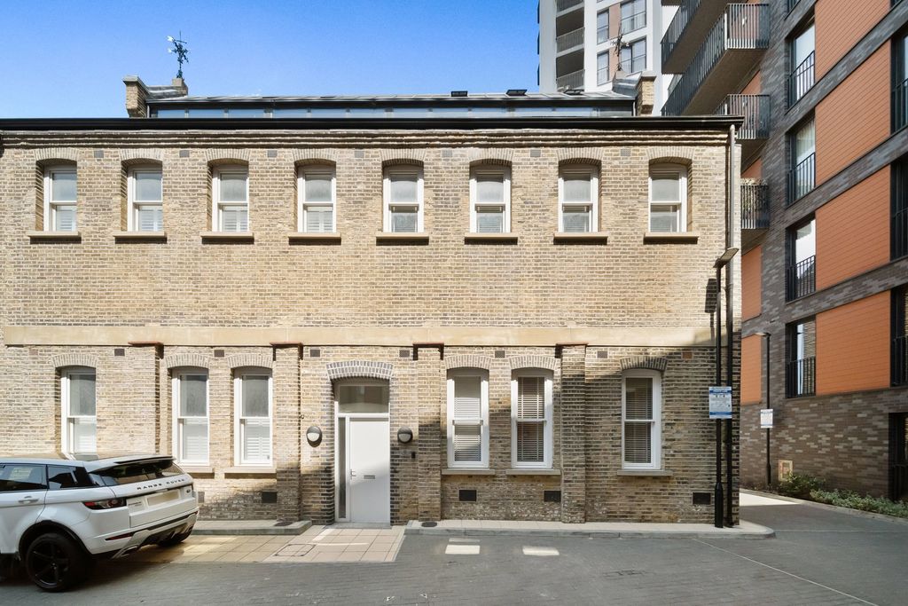 Property photo 1 of 34