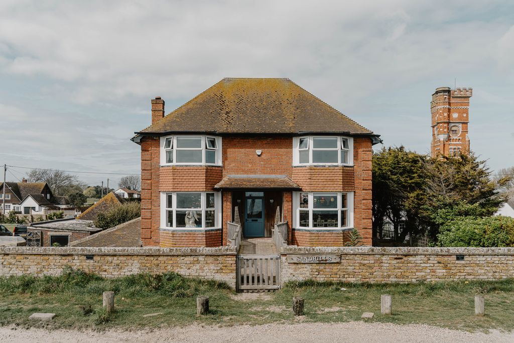 Property photo 2 of 37 276900 - Coast Road_High Res-1.Jpg