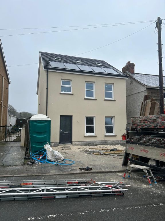 Property photo 1 of 3