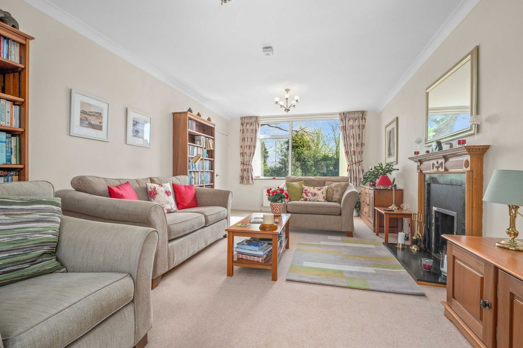 Property photo 3 of 23