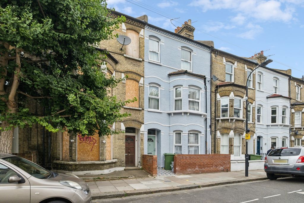 Property photo 2 of 13