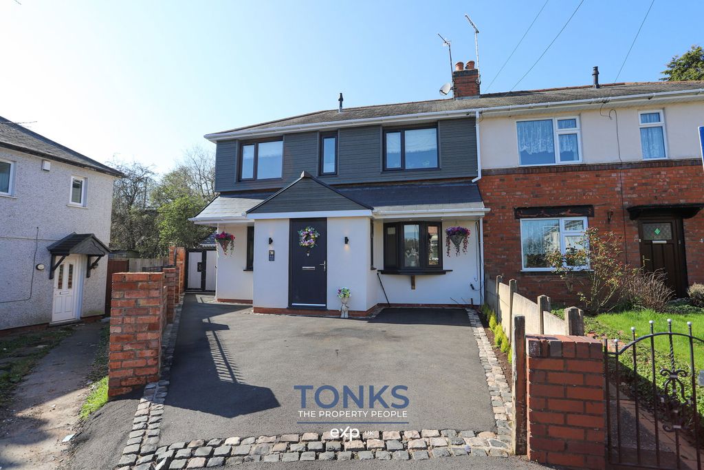 Property photo 1 of 27