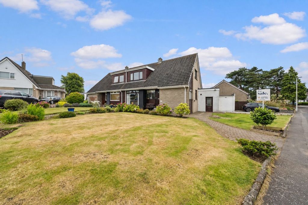Property photo 1 of 30