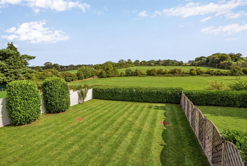 Property photo 2 of 28 1 Meadow View-29m2.Jpg