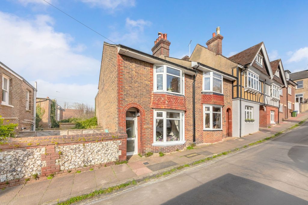 Property photo 1 of 25