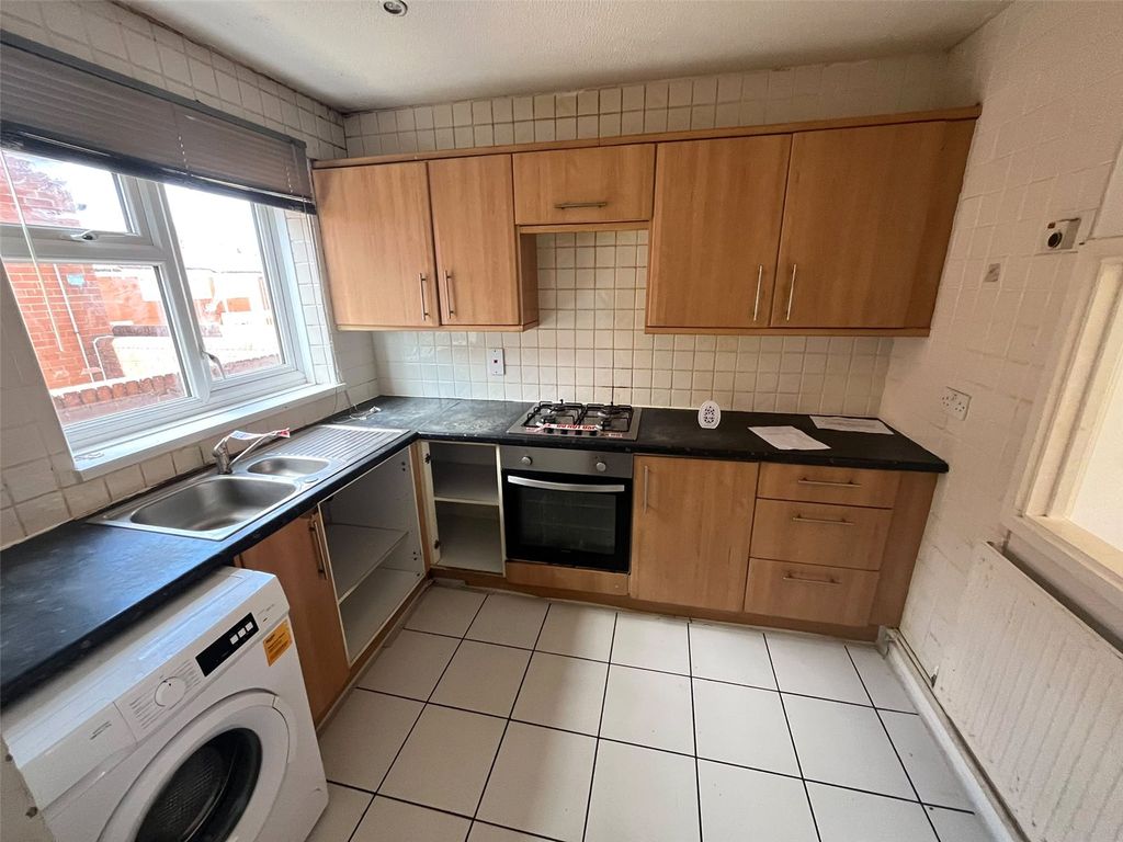 Property photo 3 of 7 Picture No. 06