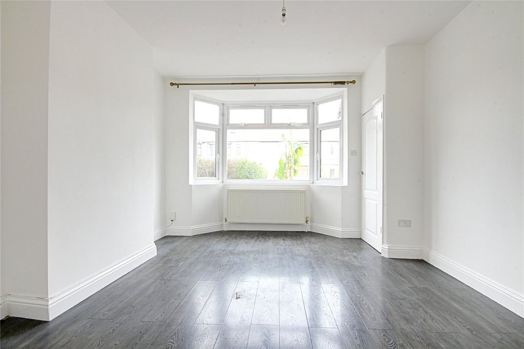 Property photo 2 of 14 Picture No. 01