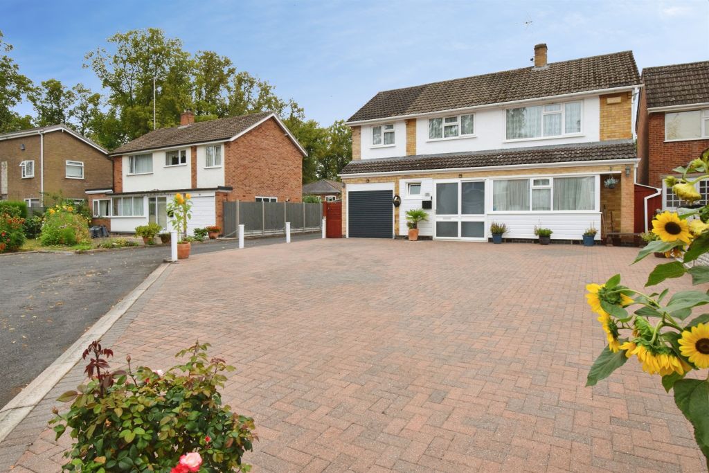 Property photo 2 of 33