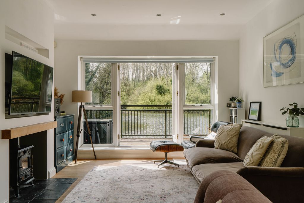 Property photo 1 of 28 277497 - Hayle Mill Road_High Res-15.Jpg