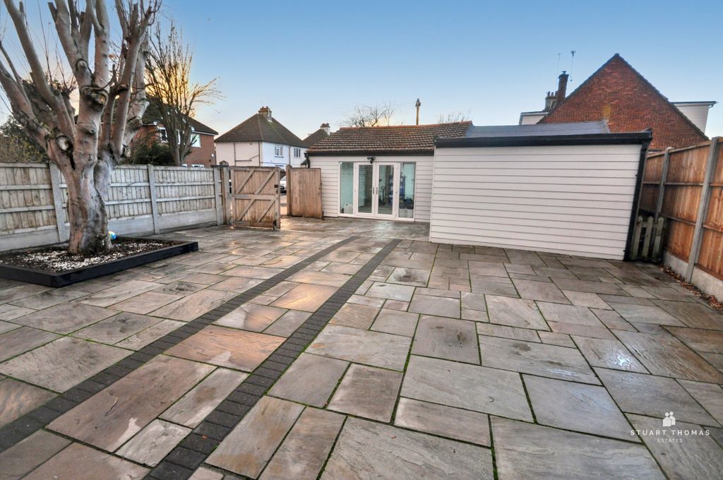 Property photo 1 of 26