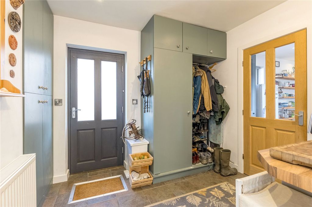 Property photo 2 of 22 Side Entrance