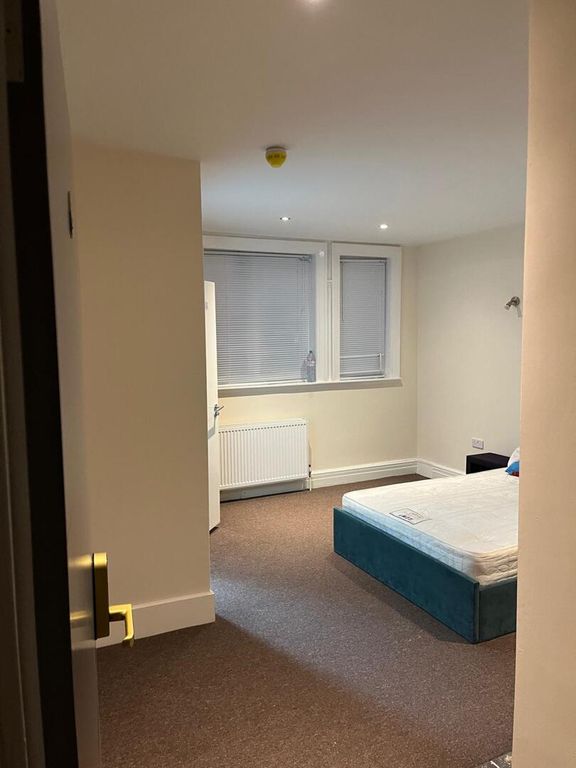 Property photo 3 of 5 Bedroom