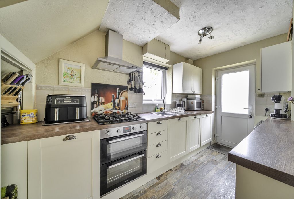 Property photo 2 of 21 1341889-16-68A447...