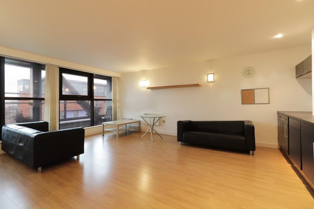 Property photo 2 of 16 Living Room