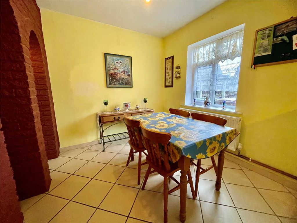 Property photo 3 of 16 Dining Room