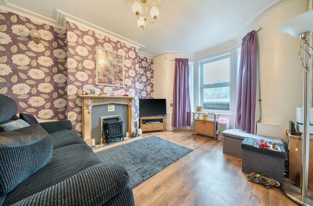 Property photo 2 of 19 1403311-7-6970d8520Dfbe