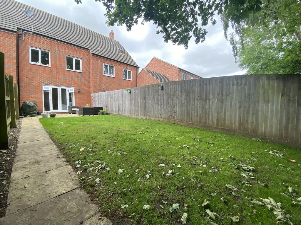 Property photo 3 of 14 Photo 8