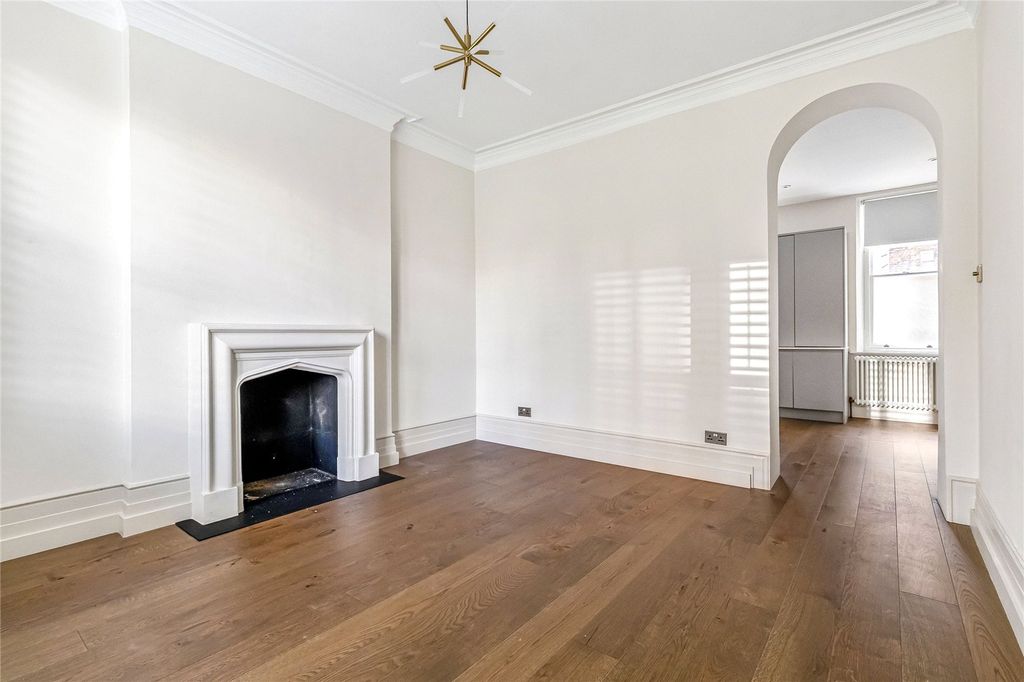 Property photo 3 of 17 Picture No. 22