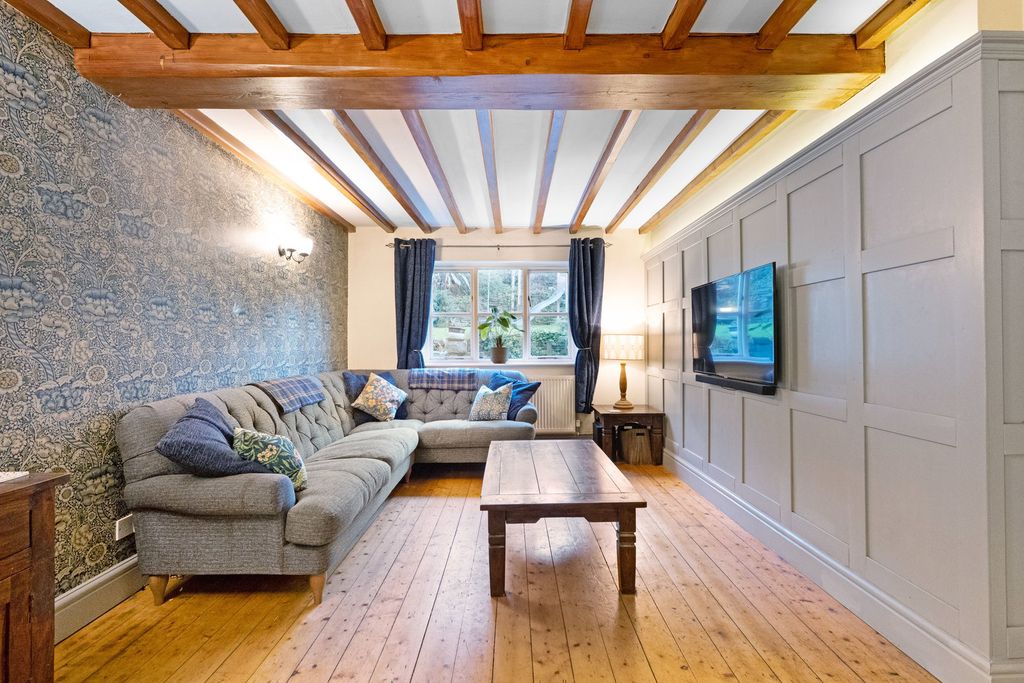 Property photo 2 of 44