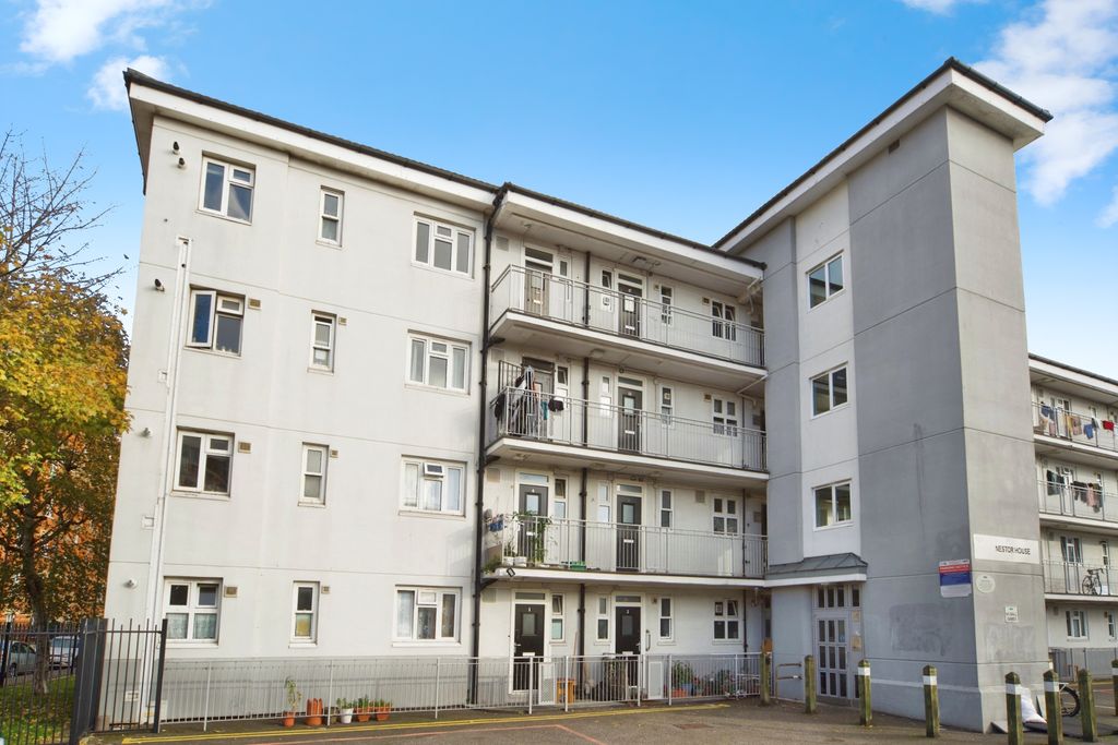 Property photo 1 of 20