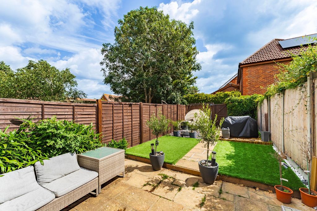 Property photo 2 of 18