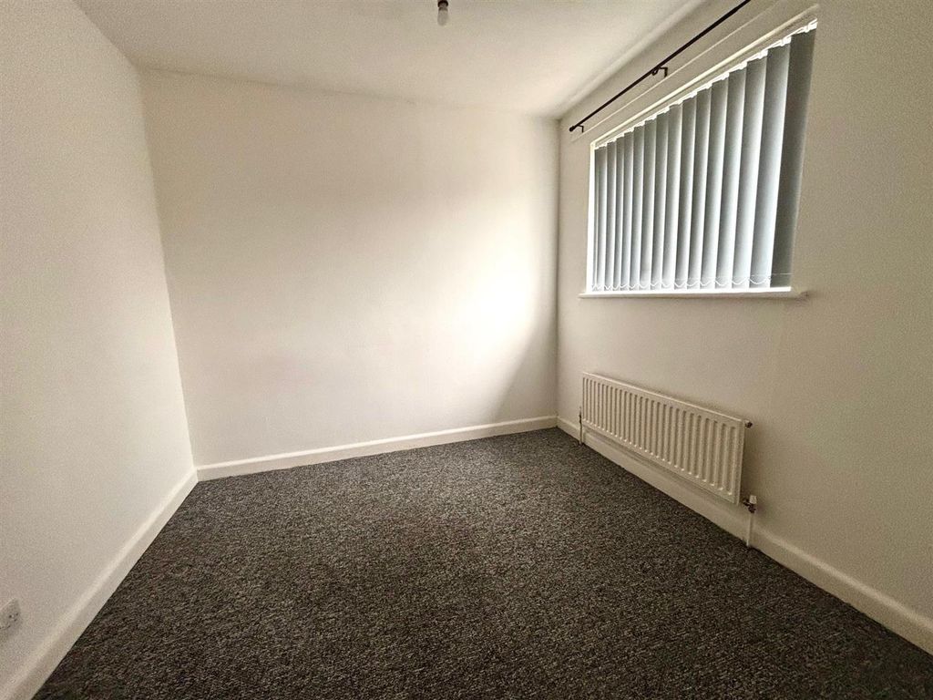 Property photo 3 of 8 Bedroom 1.Jpg