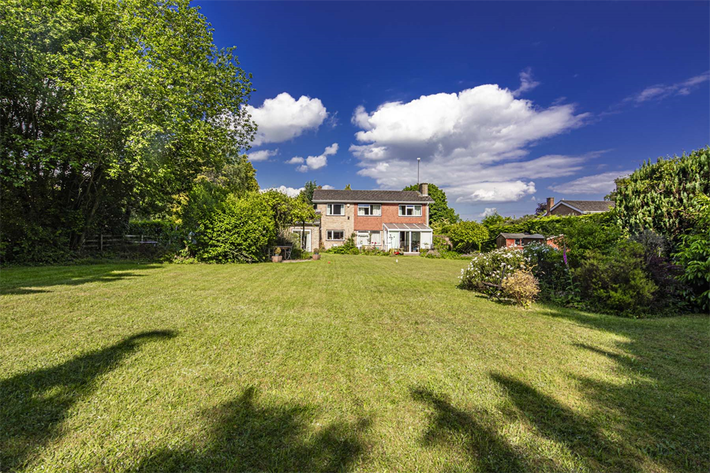Property photo 2 of 18