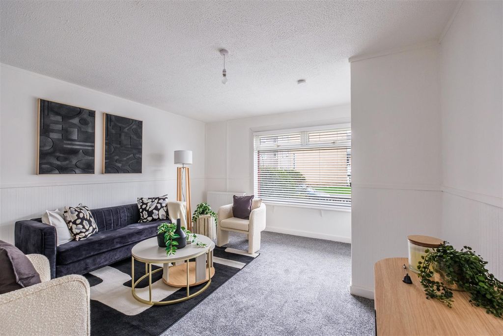 Property photo 2 of 19 Lochaber Drive-8.Jpg