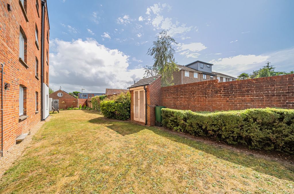 Additional image 4 of 1 bed flat for saleLower Quay, Fareham, Hampshire PO16