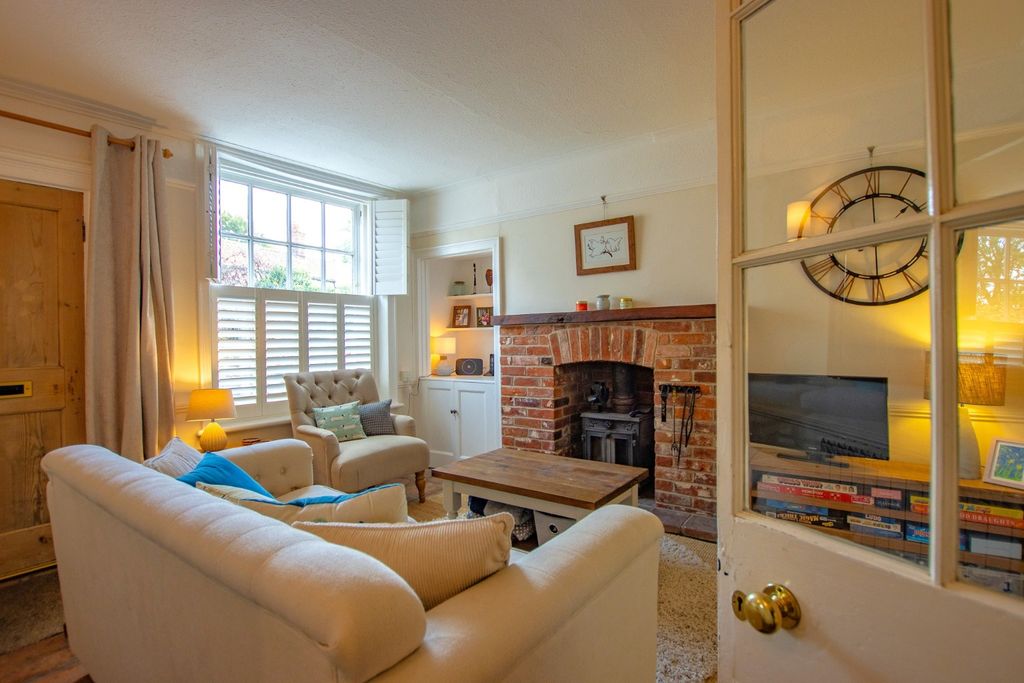 Property photo 2 of 25 4506483