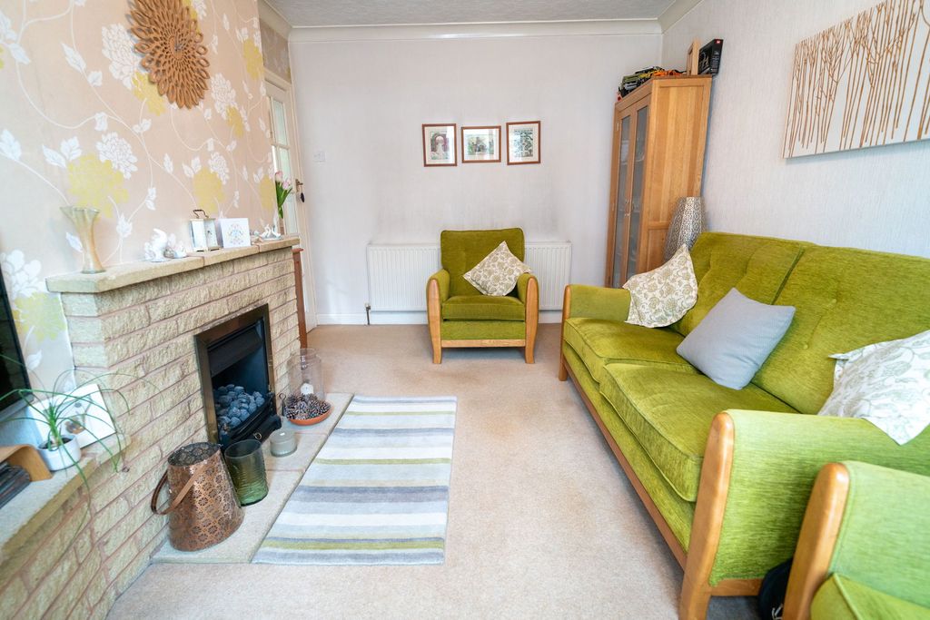 Property photo 3 of 23