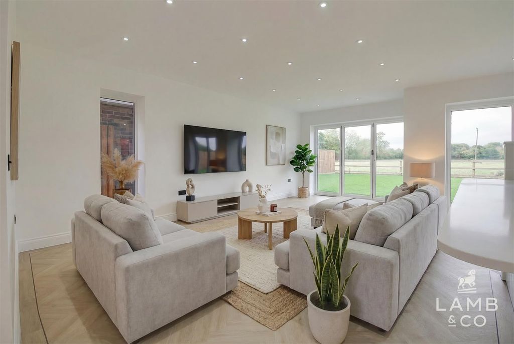 Property photo 3 of 26