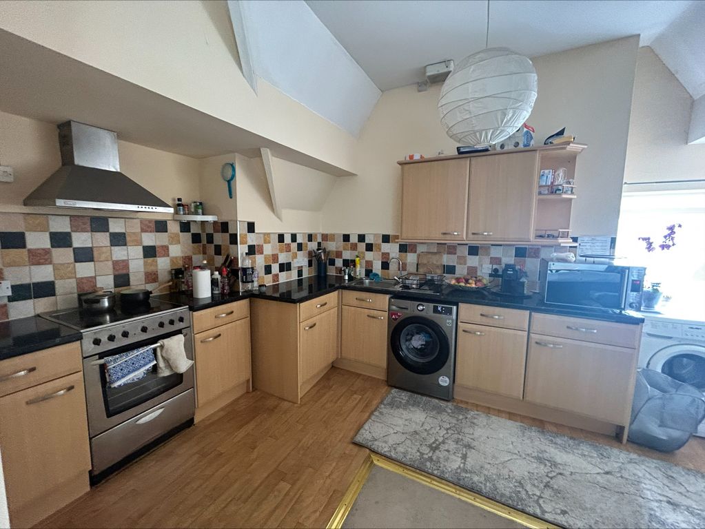 Property photo 3 of 10 Image