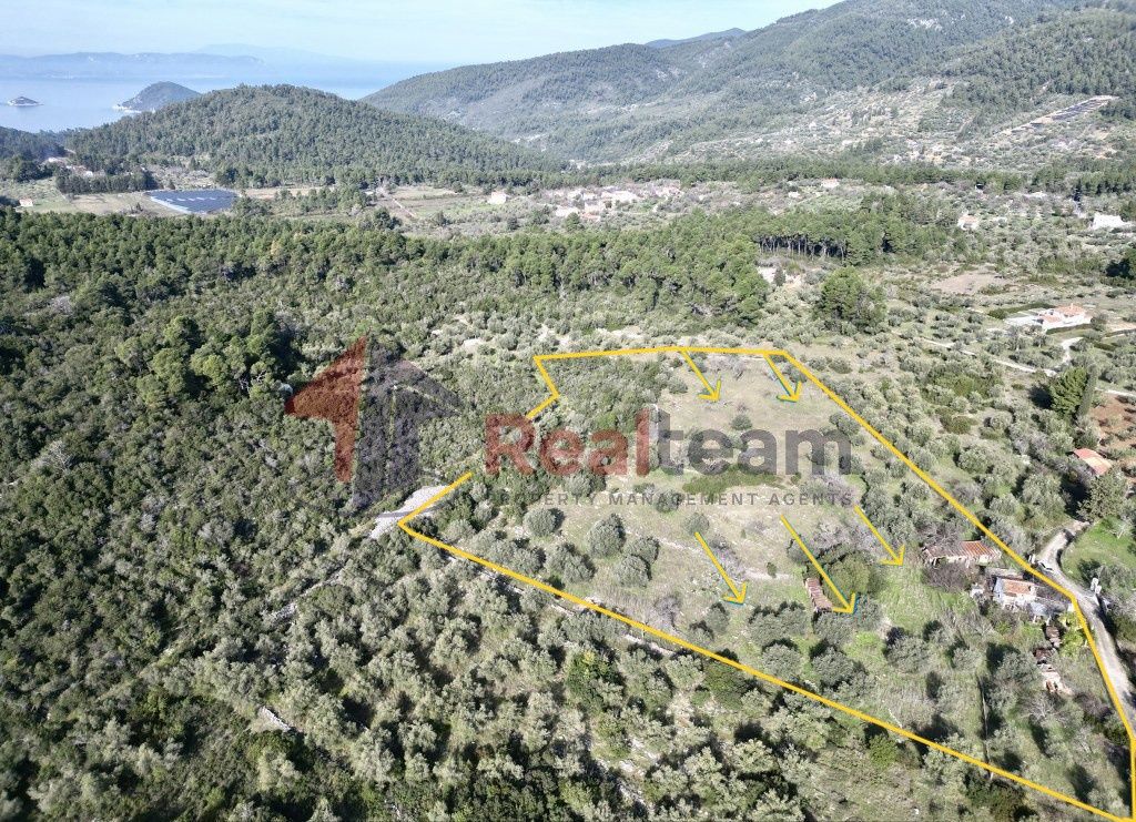 Property photo 2 of 25