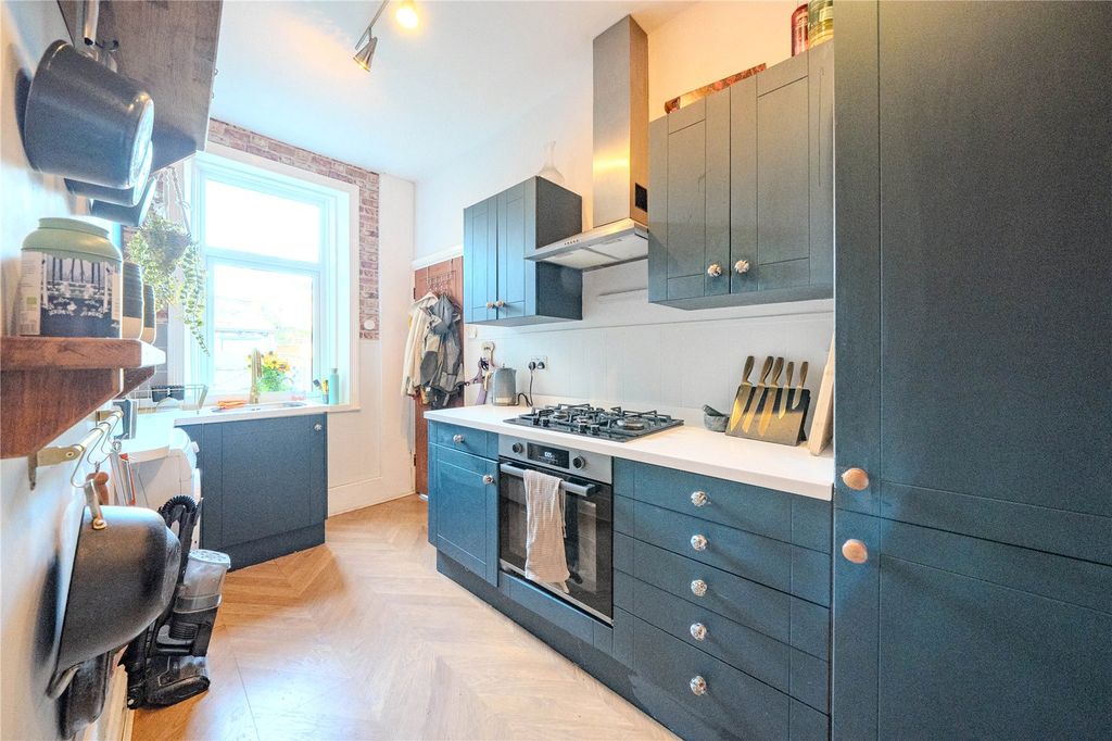 Property photo 3 of 15 Picture No. 06