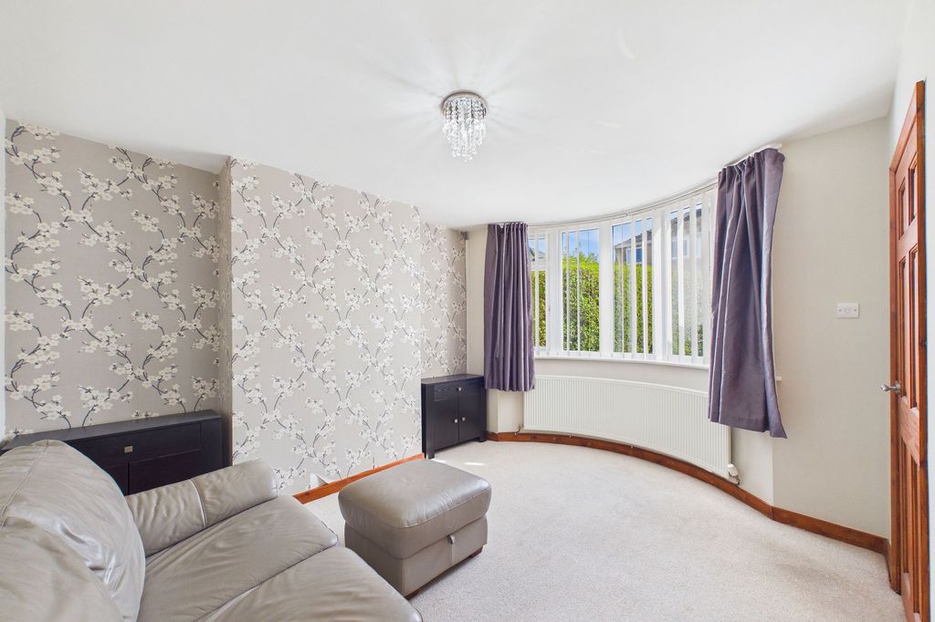 Property photo 3 of 23